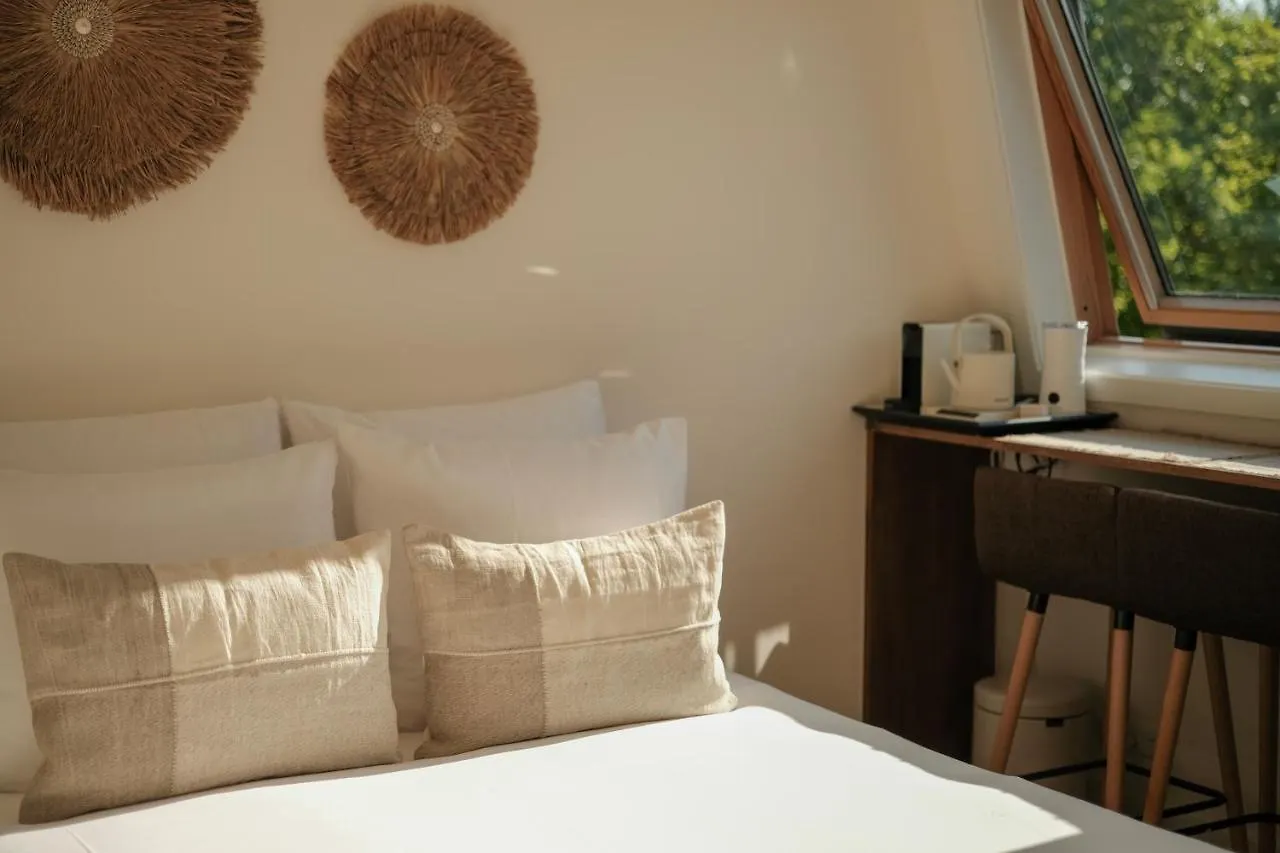 Canal View Stay Amsterdam Bed & Breakfast